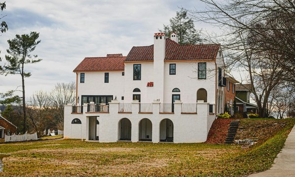 What is the process for buying a foreclosed property in the UK?